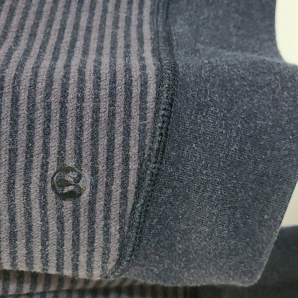 Lululemon In A Cinch Cowl Neck Pullover Reversible Long Sleeves Size 6 - Picture 7 of 9